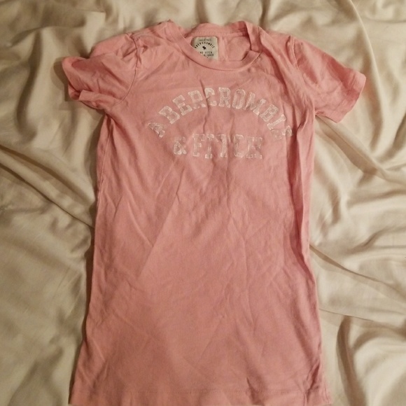 Abercrombie and Fitch TShirt - Picture 1 of 4